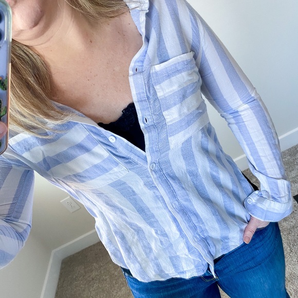 Lucia-Pink Blue Striped Button Down - S - Picture 1 of 7